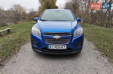 Внедорожник / Кроссовер Chevrolet Trax 2015 в Вишневом