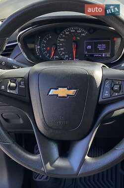 Внедорожник / Кроссовер Chevrolet Trax 2019 в 