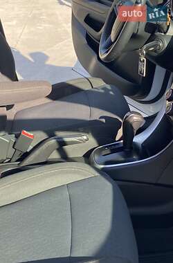 Внедорожник / Кроссовер Chevrolet Trax 2019 в 
