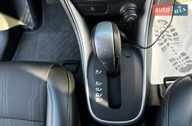 Внедорожник / Кроссовер Chevrolet Trax 2013 в 