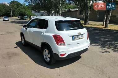 Внедорожник / Кроссовер Chevrolet Trax 2017 в 