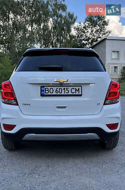Внедорожник / Кроссовер Chevrolet Trax 2017 в 