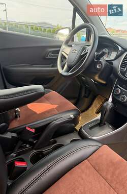 Внедорожник / Кроссовер Chevrolet Trax 2018 в 
