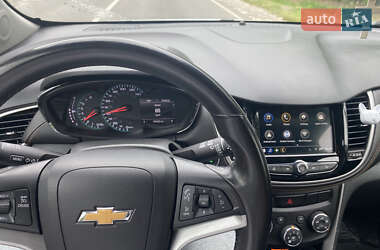 Внедорожник / Кроссовер Chevrolet Trax 2018 в 