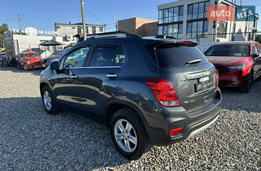 Внедорожник / Кроссовер Chevrolet Trax 2018 в 
