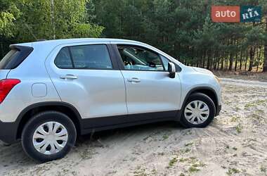 Внедорожник / Кроссовер Chevrolet Trax 2016 в 