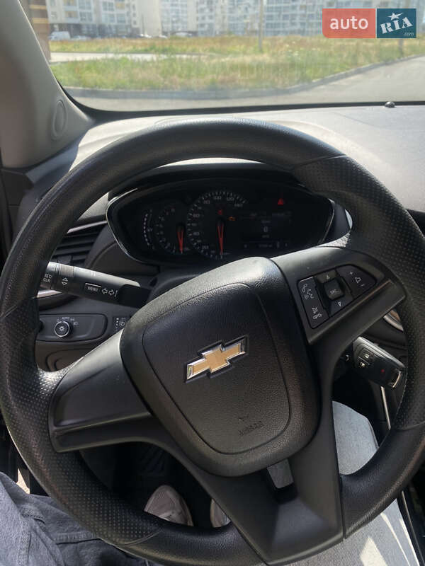 Позашляховик / Кросовер Chevrolet Trax 2017 в Чернігові