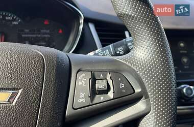 Позашляховик / Кросовер Chevrolet Trax 2018 в 
