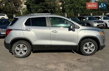 Внедорожник / Кроссовер Chevrolet Trax 2016 в 