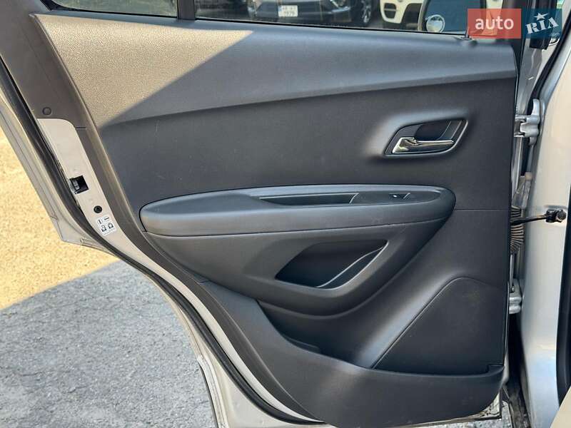 Внедорожник / Кроссовер Chevrolet Trax 2016 в Виннице