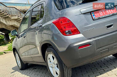 Внедорожник / Кроссовер Chevrolet Trax 2014 в 