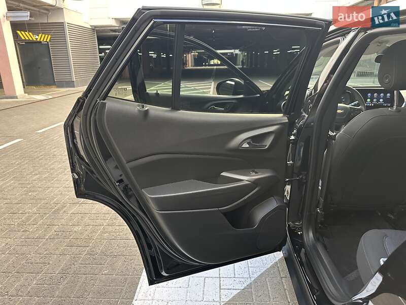 Внедорожник / Кроссовер Chevrolet Trax 2023 в Киеве
