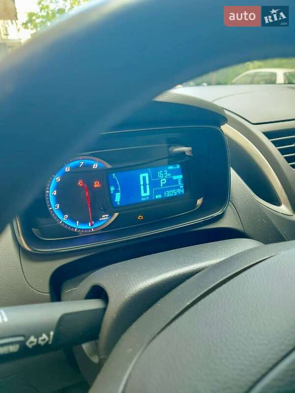 Внедорожник / Кроссовер Chevrolet Trax 2016 в Киеве