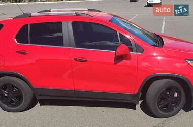 Внедорожник / Кроссовер Chevrolet Trax 2020 в 