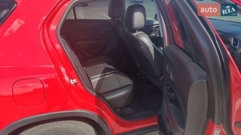 Внедорожник / Кроссовер Chevrolet Trax 2020 в Киеве