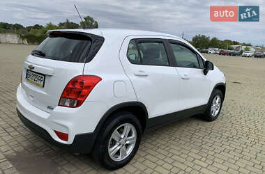 Внедорожник / Кроссовер Chevrolet Trax 2017 в 