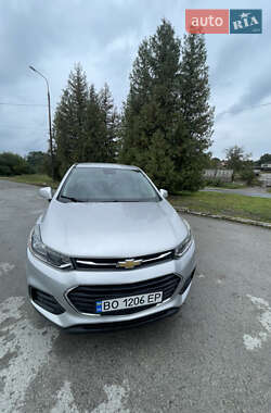 Внедорожник / Кроссовер Chevrolet Trax 2017 в 