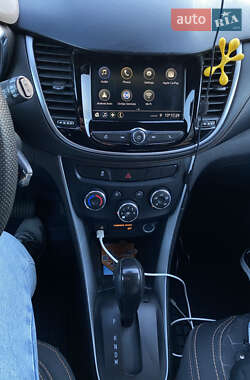 Внедорожник / Кроссовер Chevrolet Trax 2018 в 