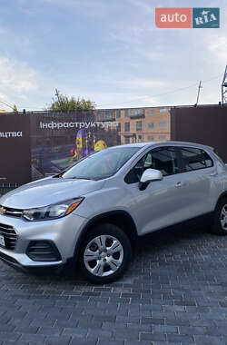 Внедорожник / Кроссовер Chevrolet Trax 2017 в 