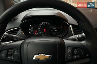 Внедорожник / Кроссовер Chevrolet Trax 2017 в 