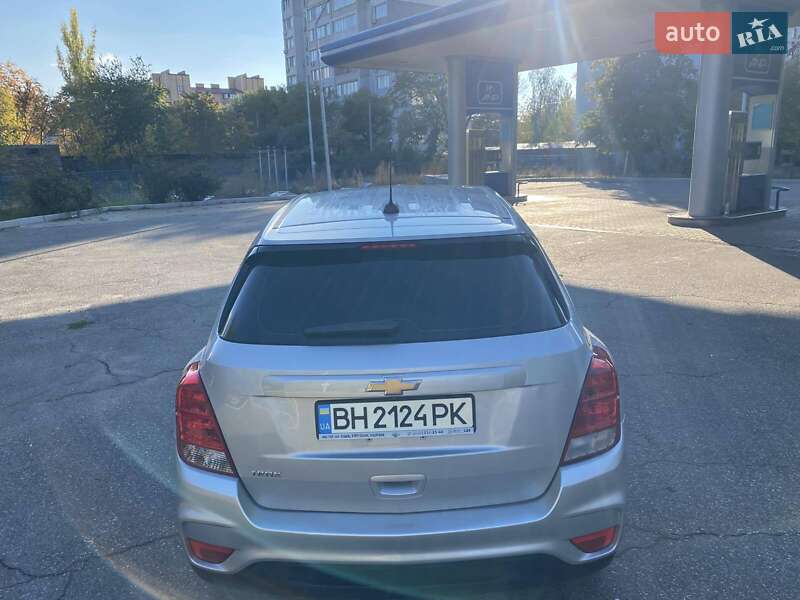 Внедорожник / Кроссовер Chevrolet Trax 2018 в Николаеве
