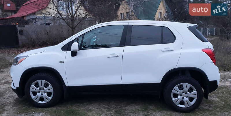 Внедорожник / Кроссовер Chevrolet Trax 2017 в Киеве