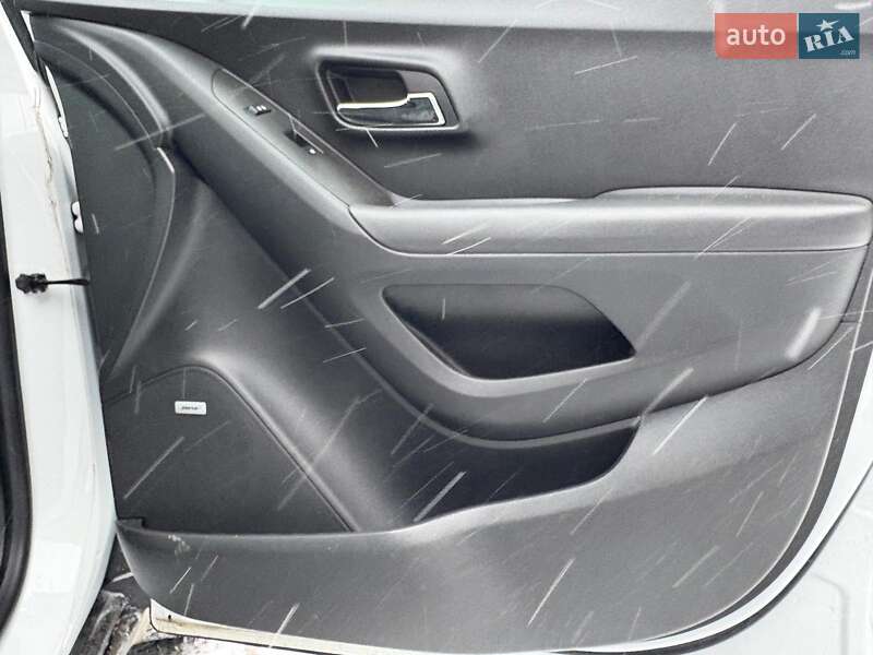 Позашляховик / Кросовер Chevrolet Trax 2016 в Львові фото 26 Позашляховик / Кросовер Chevrolet Trax 2016 в Львові