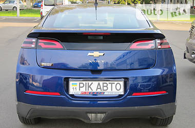 Хэтчбек Chevrolet Volt 2014 в Киеве