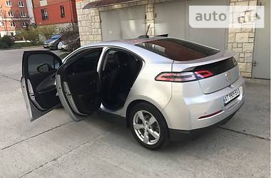 Седан Chevrolet Volt 2015 в Ивано-Франковске