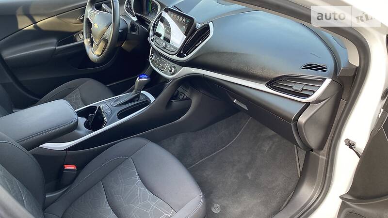 Хетчбек Chevrolet Volt 2018 в Києві
