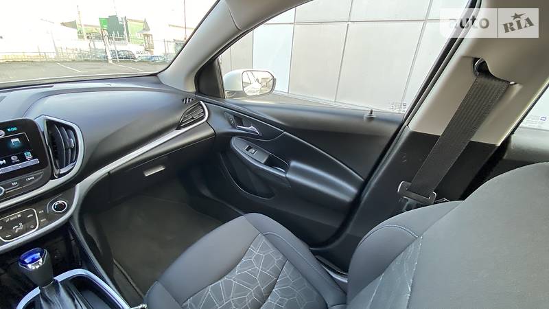 Хетчбек Chevrolet Volt 2018 в Києві