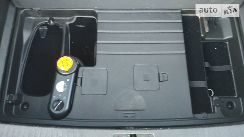 Хэтчбек Chevrolet Volt 2012 в Киеве