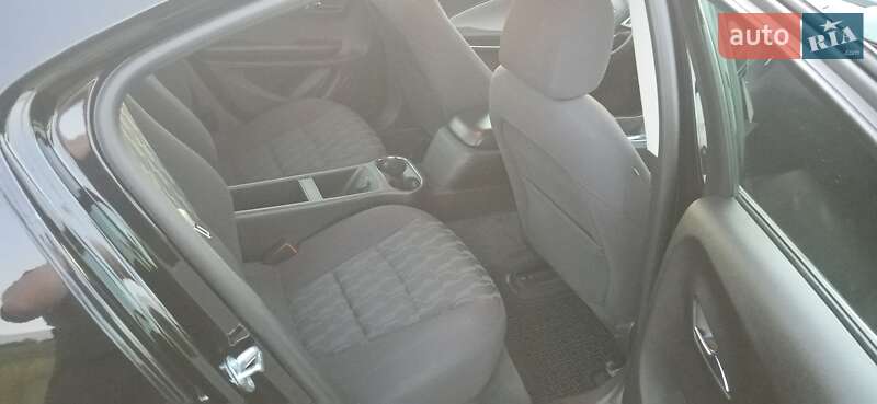 Лифтбек Chevrolet Volt 2013 в Киеве