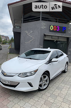 Седан Chevrolet Volt 2018 в Ужгороді