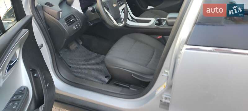 Хетчбек Chevrolet Volt 2011 в Черкасах