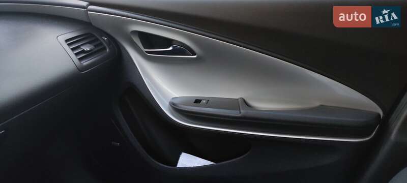 Хетчбек Chevrolet Volt 2011 в Черкасах