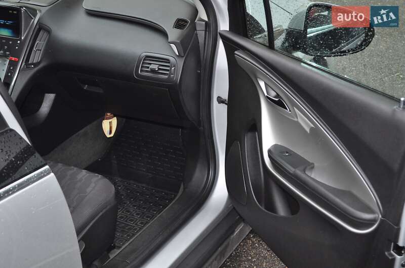 Хетчбек Chevrolet Volt 2014 в Києві