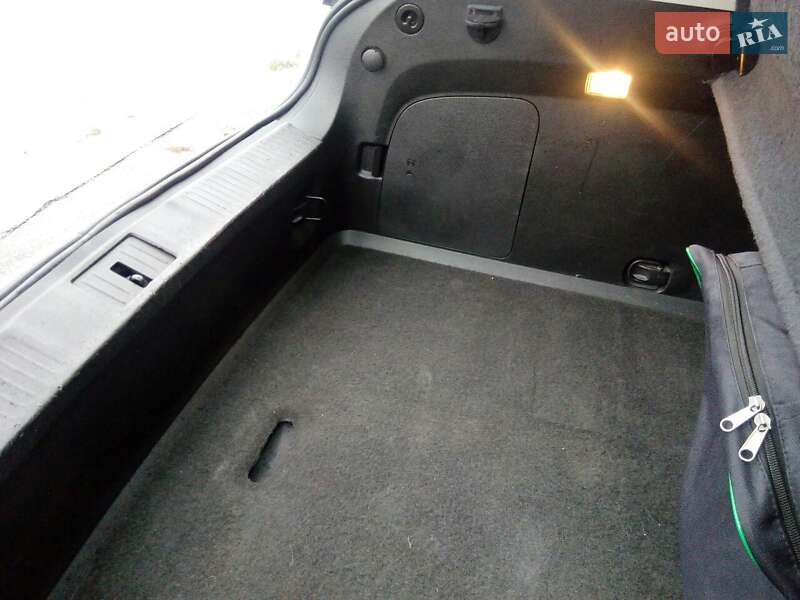 Хетчбек Chevrolet Volt 2014 в Києві