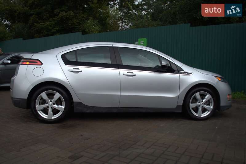 Хетчбек Chevrolet Volt 2014 в Києві