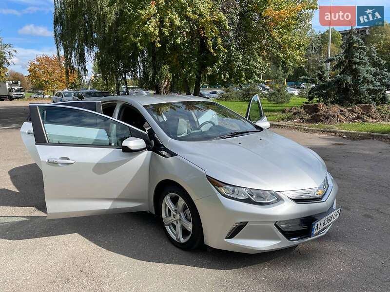 Хэтчбек Chevrolet Volt 2016 в Киеве
