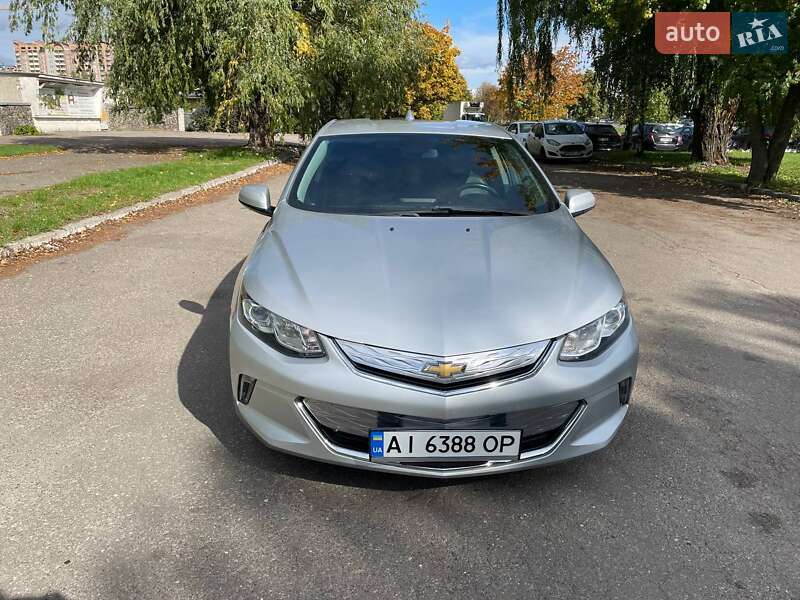 Хэтчбек Chevrolet Volt 2016 в Киеве
