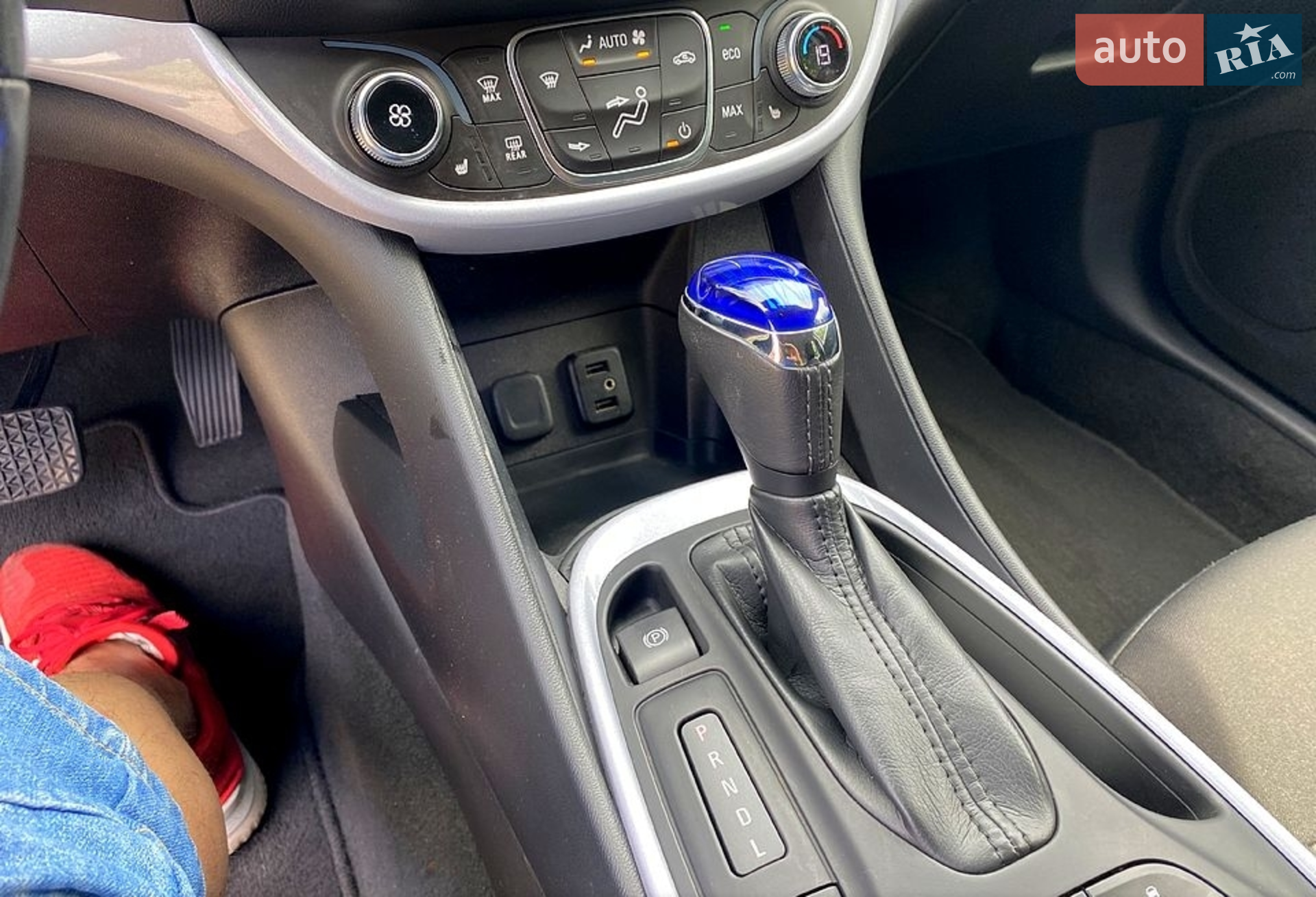 2016 Chevrolet Volt - мініатюра 8