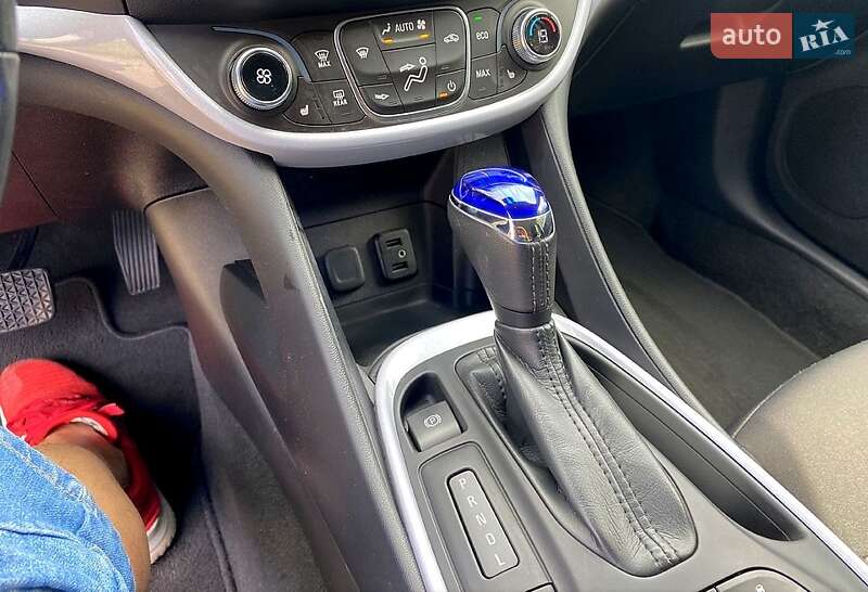Хэтчбек Chevrolet Volt 2016 в Харькове