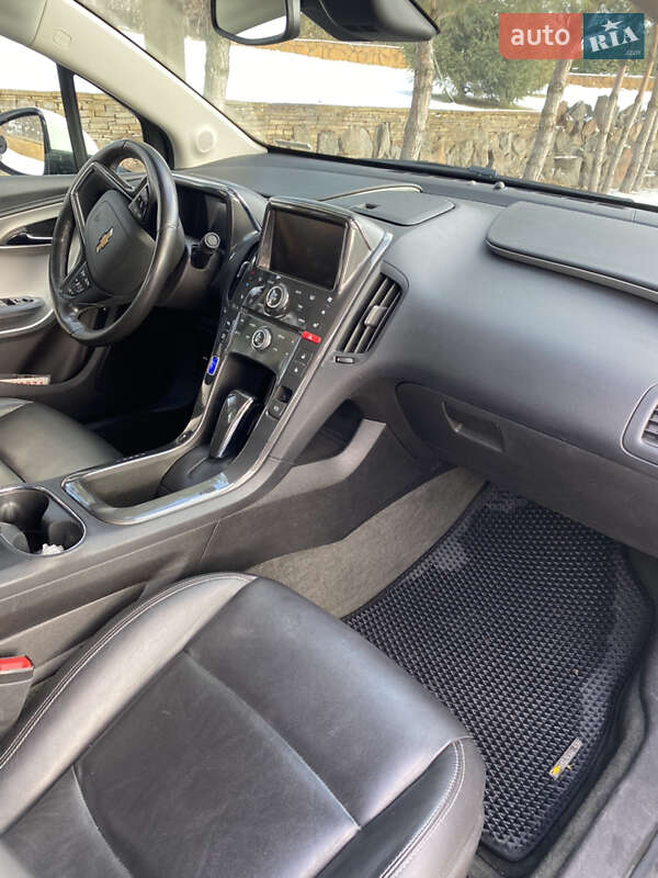 Лифтбек Chevrolet Volt 2013 в Кременчуге фото 10 Лифтбек Chevrolet Volt 2013 в Кременчуге