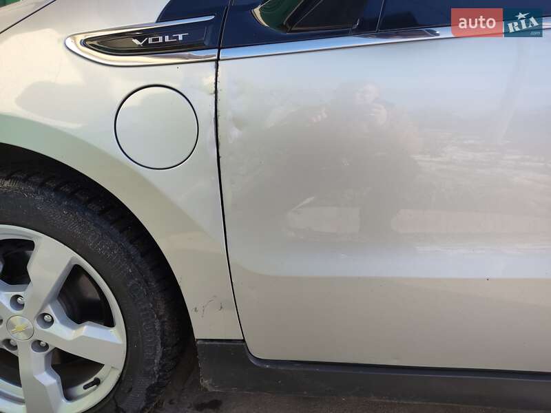 Хэтчбек Chevrolet Volt 2015 в Кропивницком