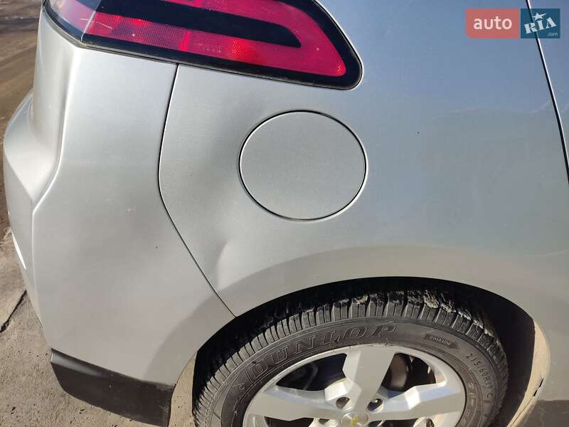 Хэтчбек Chevrolet Volt 2015 в Кропивницком