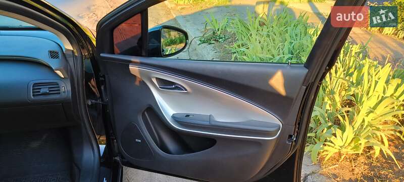 Хэтчбек Chevrolet Volt 2014 в Южноукраинске фото 12 Хэтчбек Chevrolet Volt 2014 в Южноукраинске