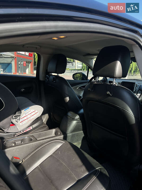 Хетчбек Chevrolet Volt 2012 в Рівному