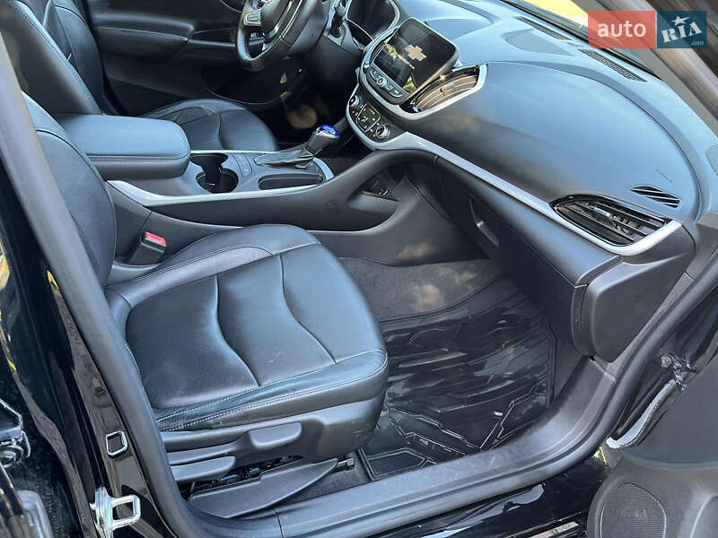 Хетчбек Chevrolet Volt 2017 в Чернівцях