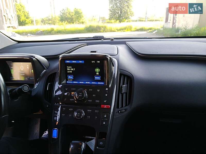 Хэтчбек Chevrolet Volt 2012 в Львове